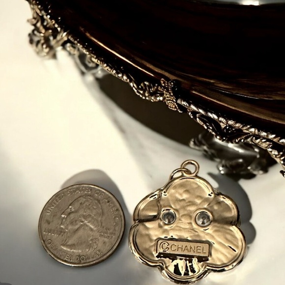 Yellow Camellia Pendant Zipperpull - Picture 2 of 2